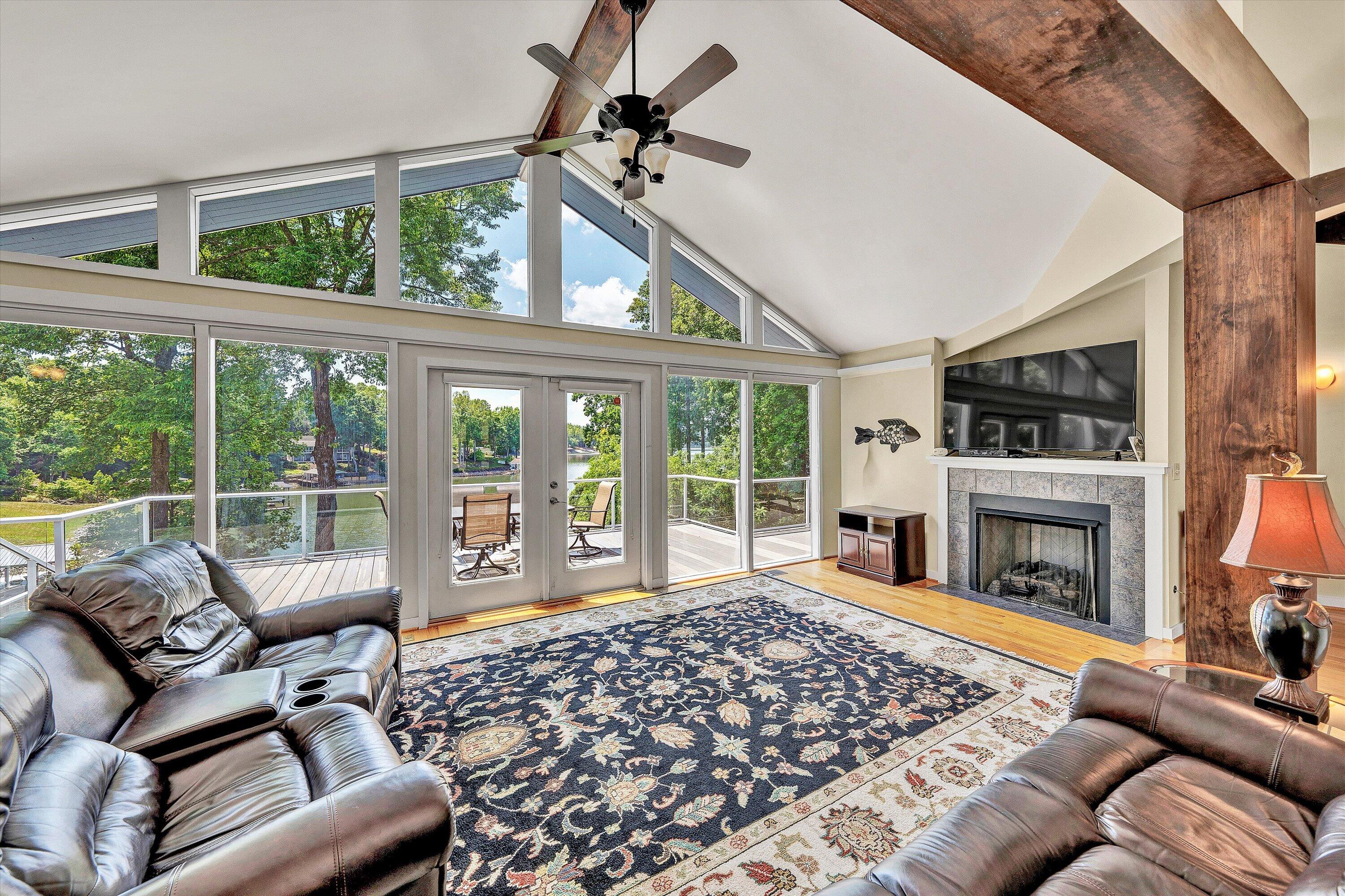 207 Winding WAY