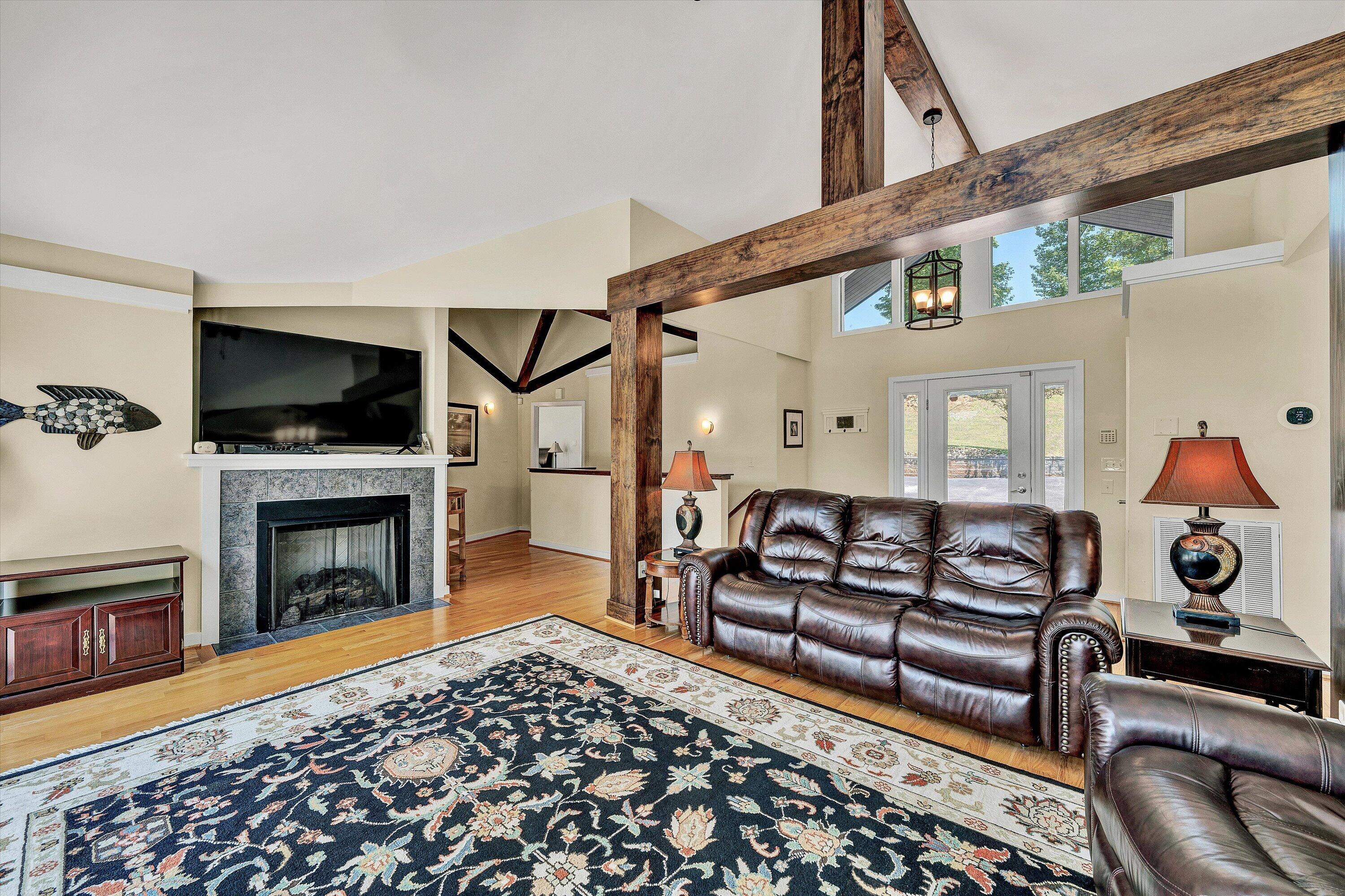 207 Winding WAY