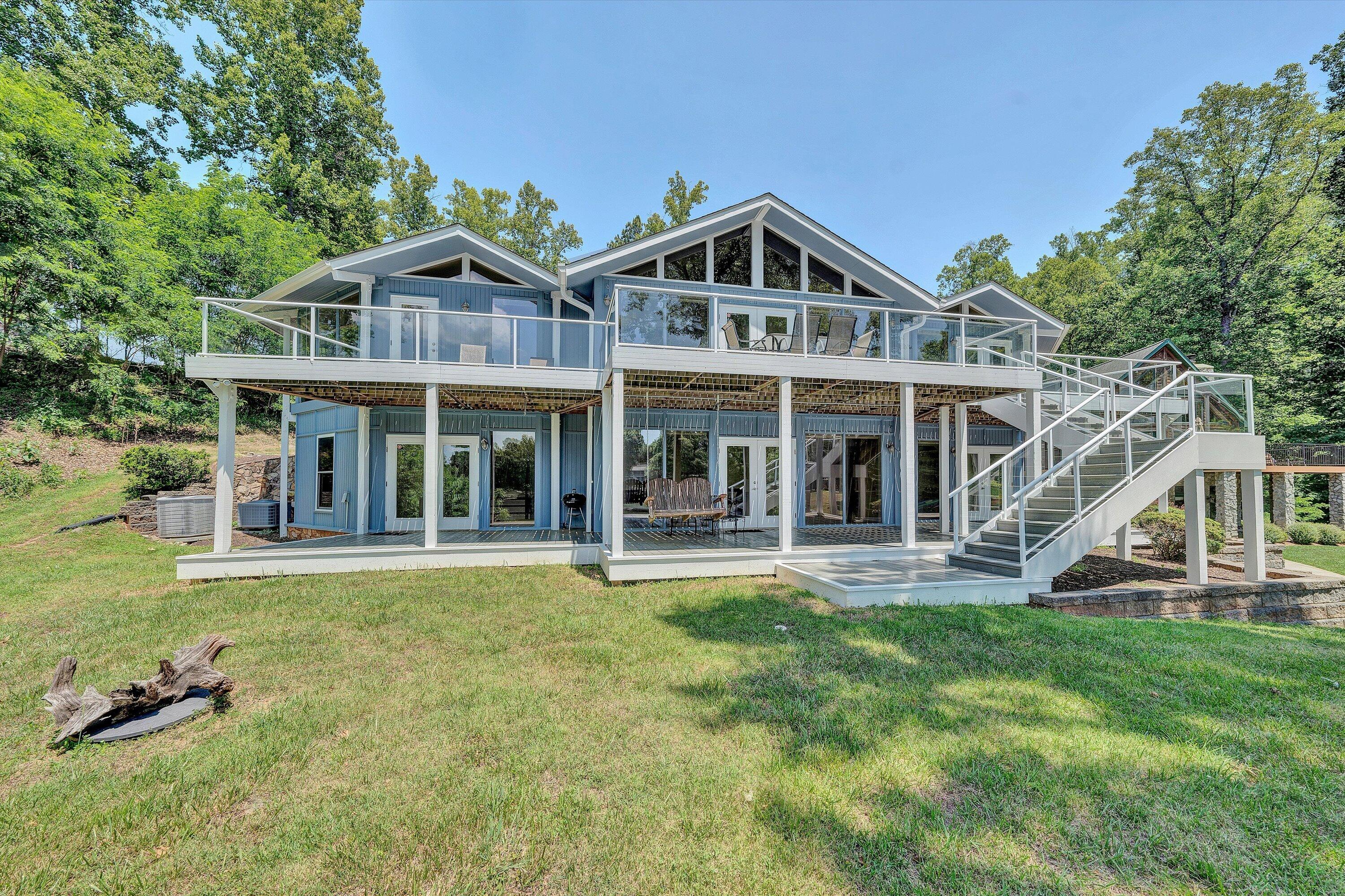 207 Winding WAY