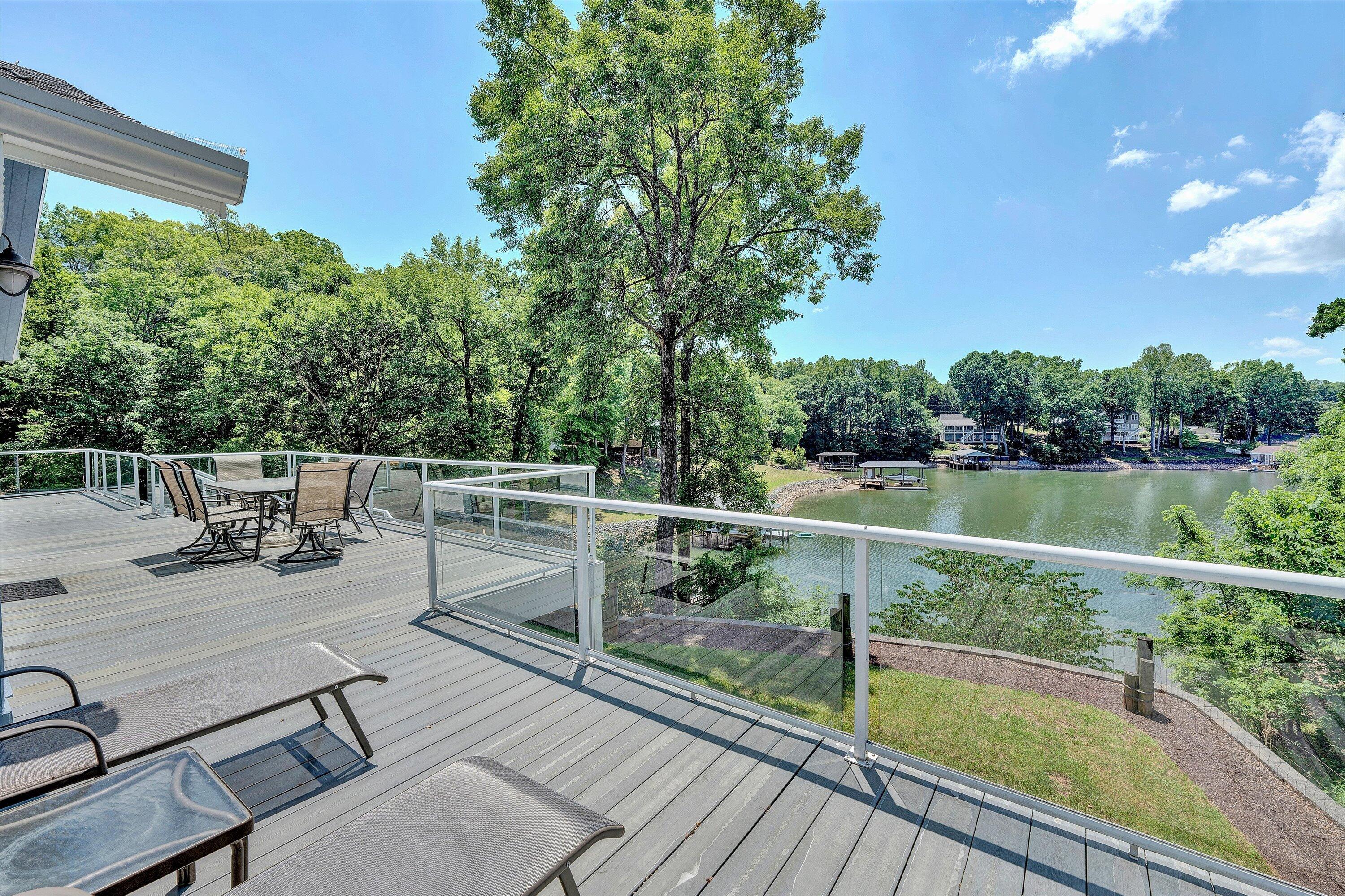 207 Winding WAY