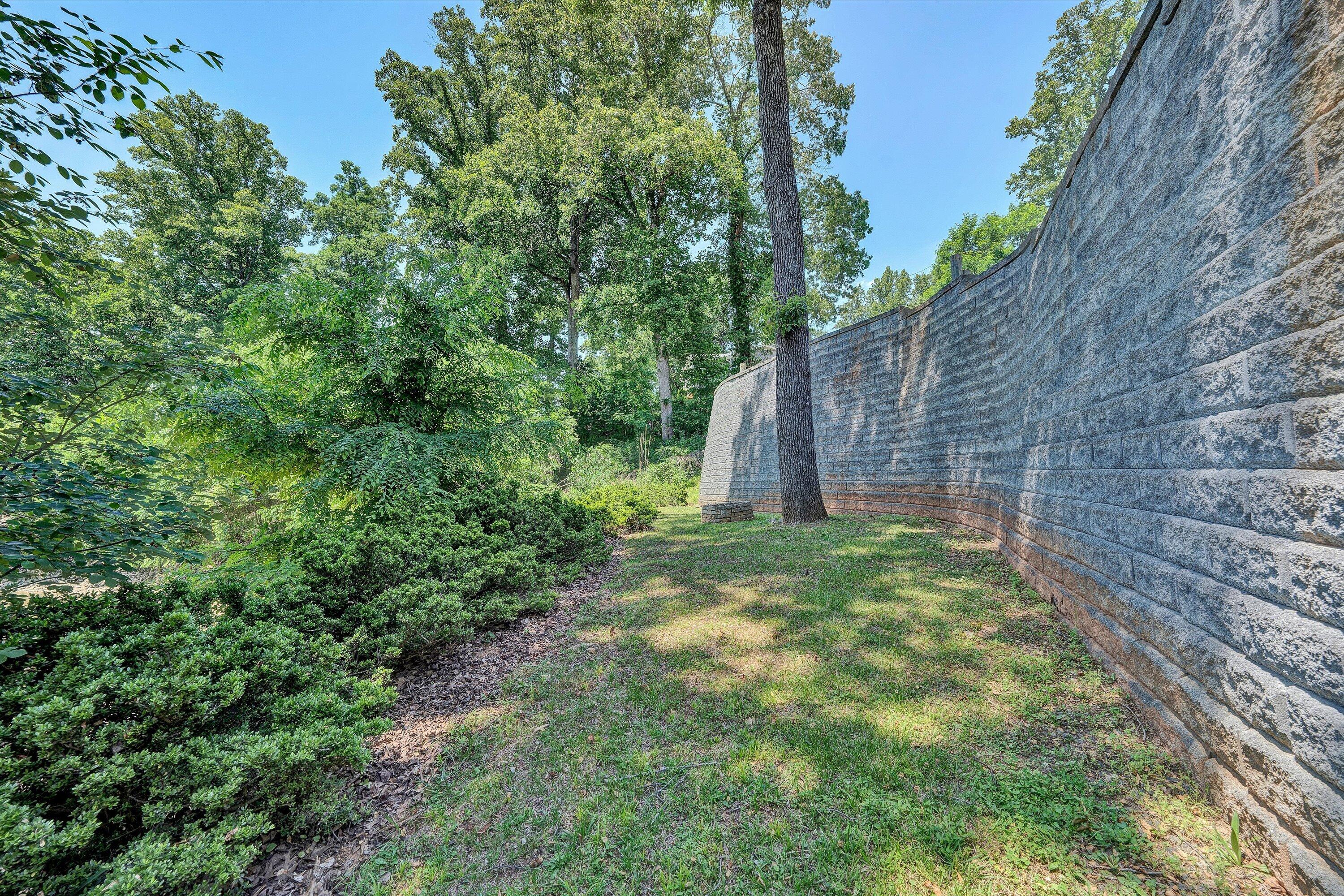 207 Winding WAY