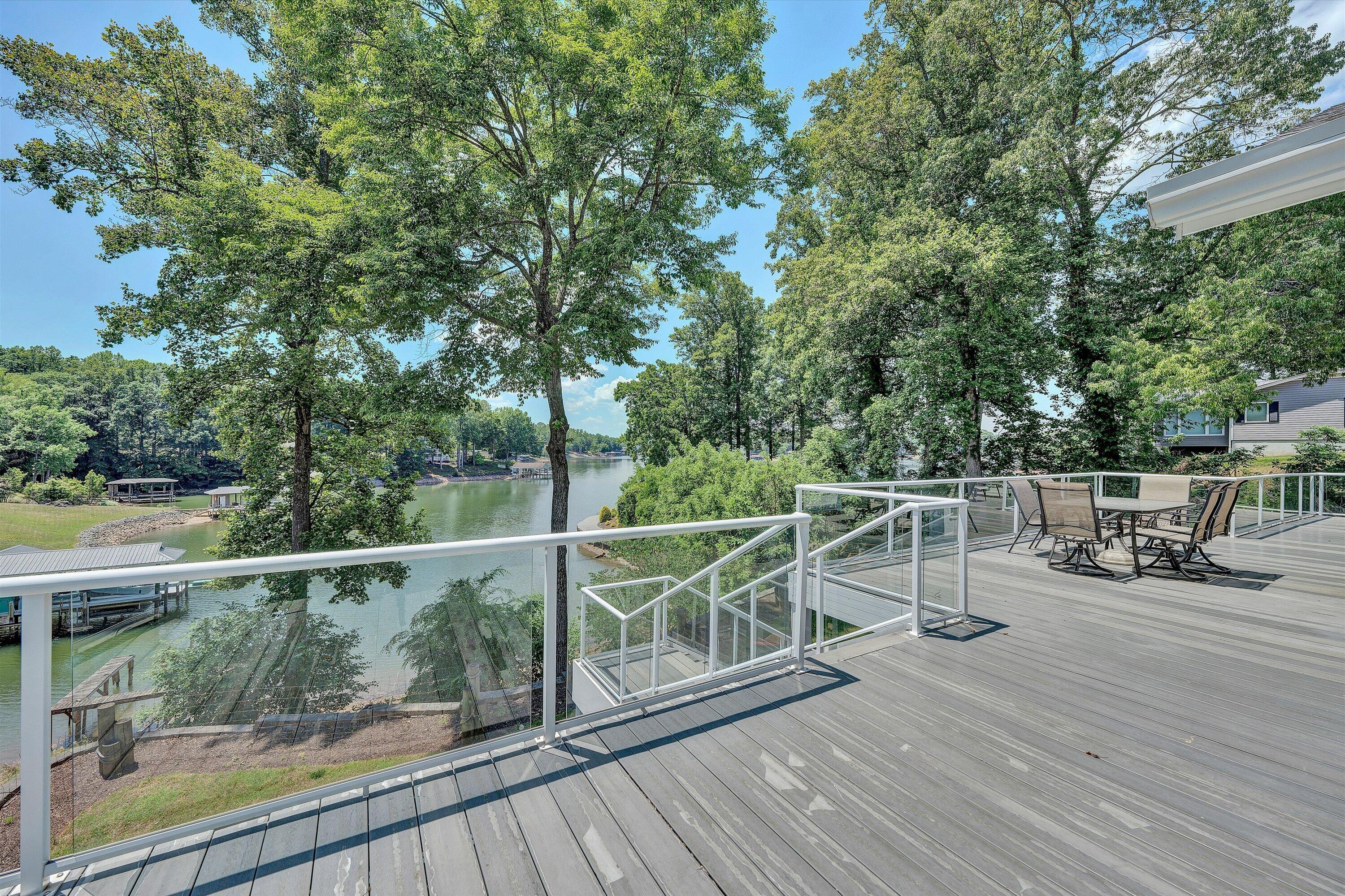 207 Winding WAY