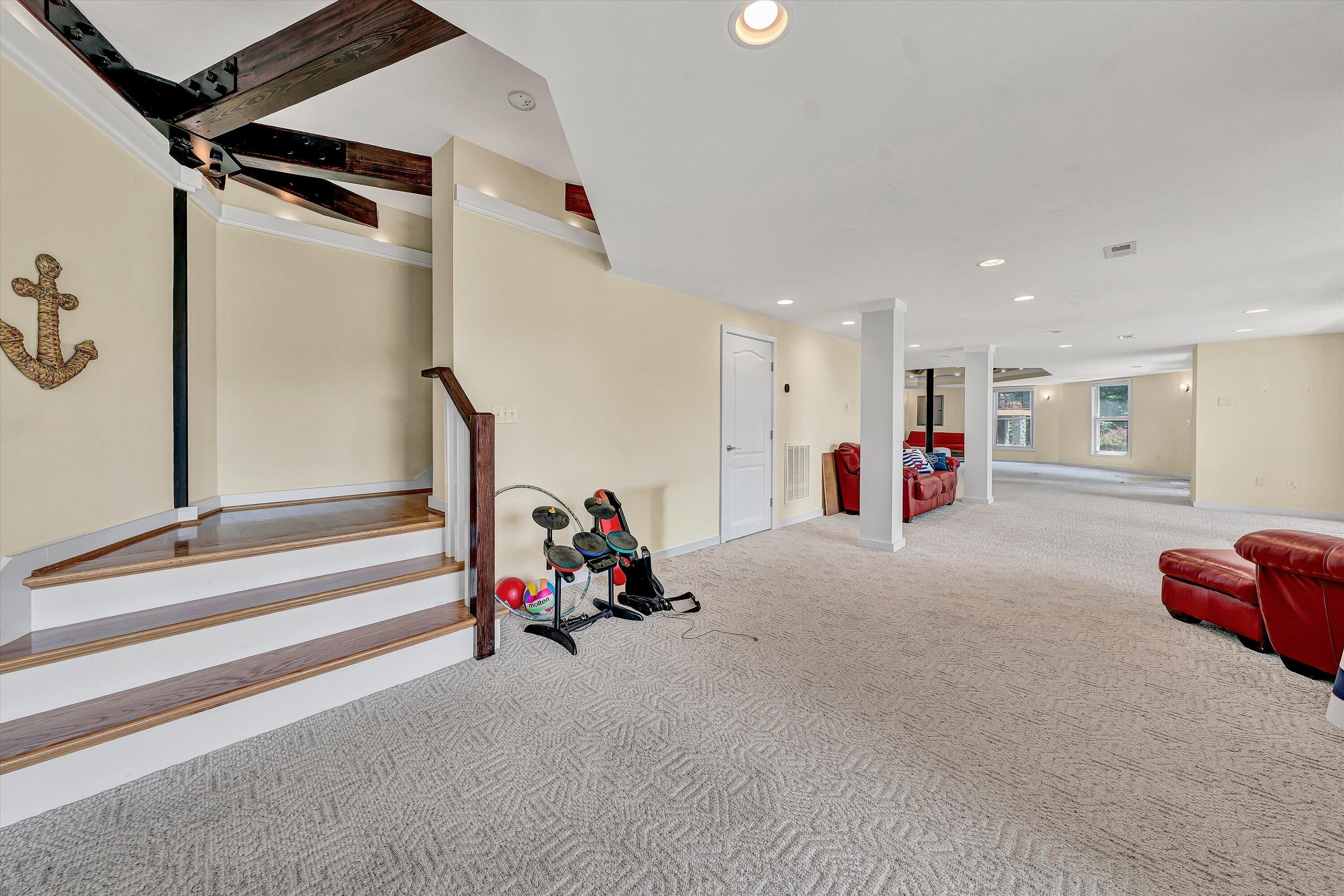207 Winding WAY