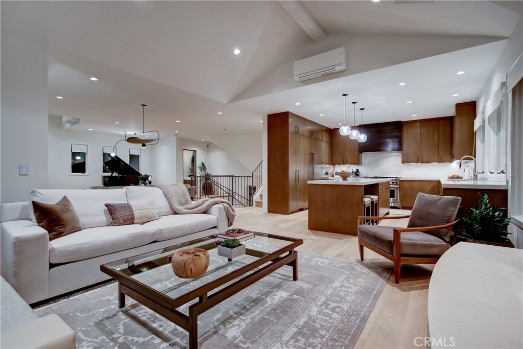 1712 Manhattan Avenue