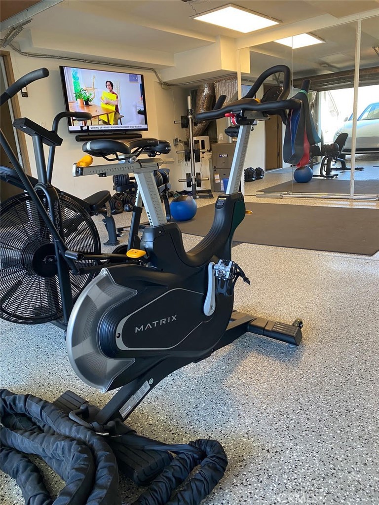 1712 Manhattan Avenue