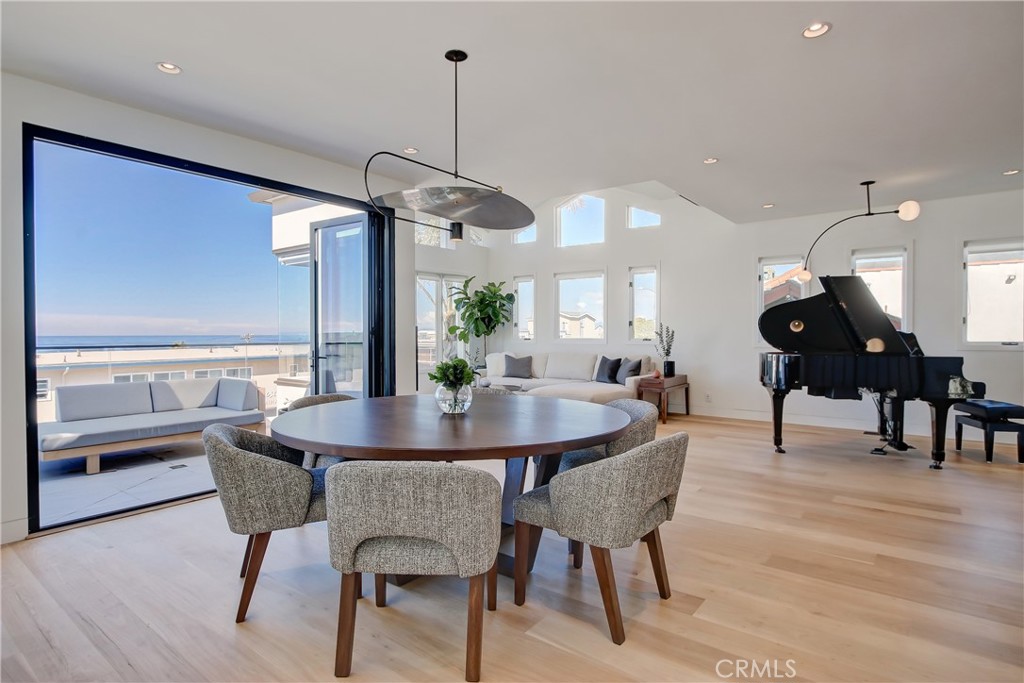 1712 Manhattan Avenue