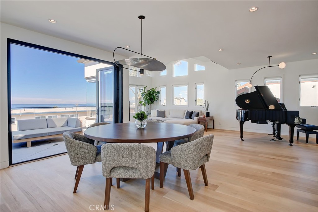 1712 Manhattan Avenue