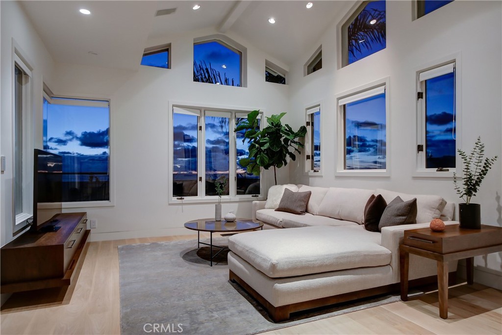 1712 Manhattan Avenue