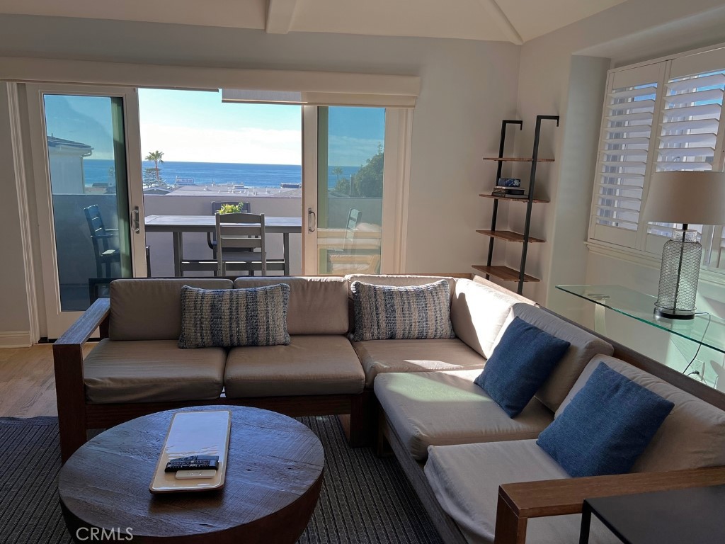 1019 Monterey Boulevard