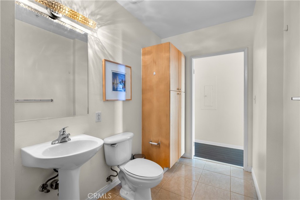 388 E Ocean Boulevard 903