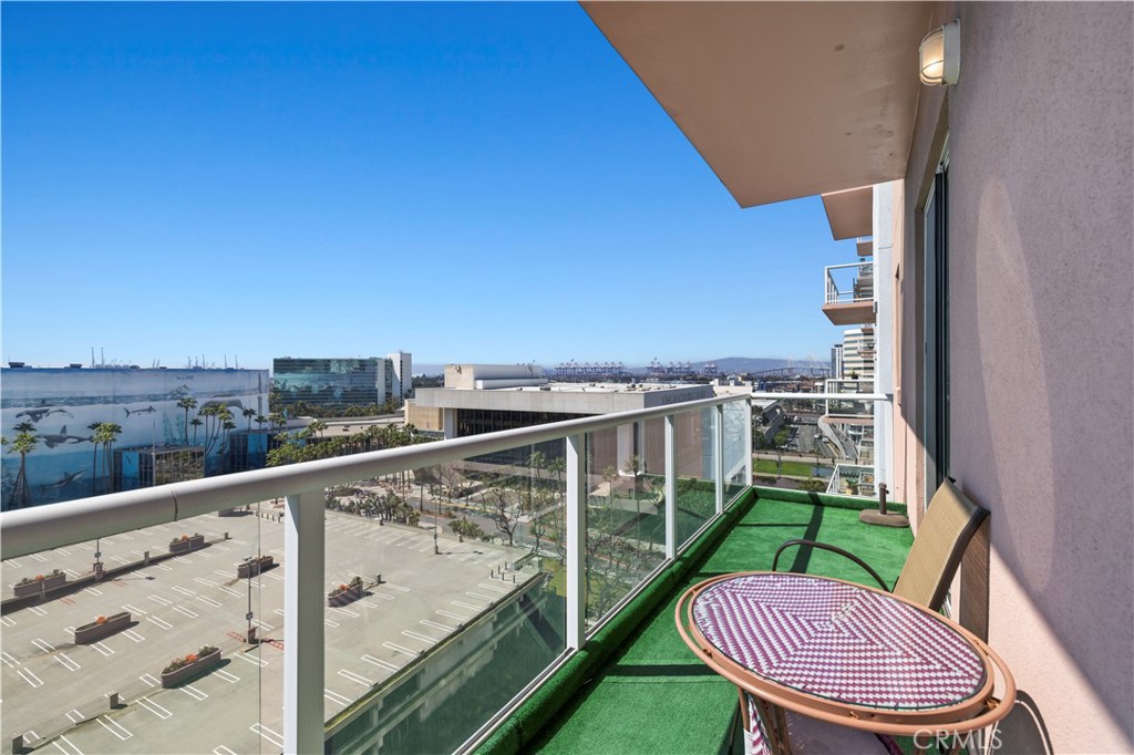 388 E Ocean Boulevard 903