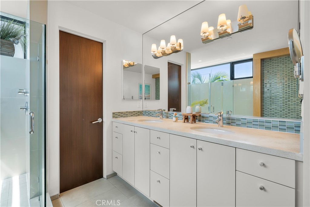 1308 Manhattan Avenue