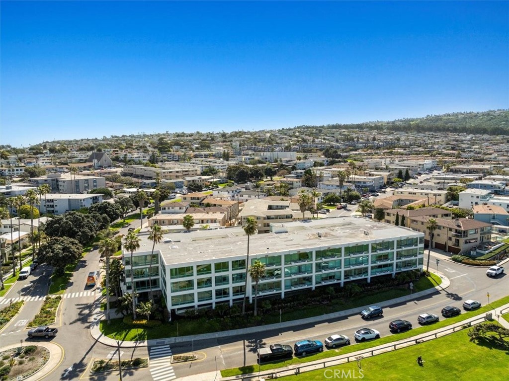 201 Calle Miramar 35