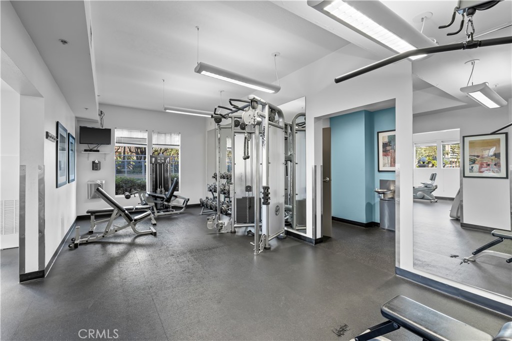 388 E Ocean Boulevard 903