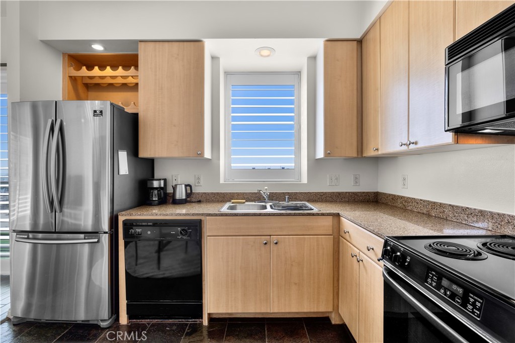 388 E Ocean Boulevard 903