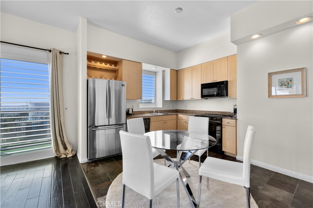 388 E Ocean Boulevard 903