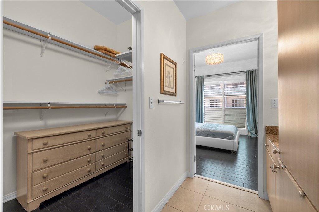 388 E Ocean Boulevard 903