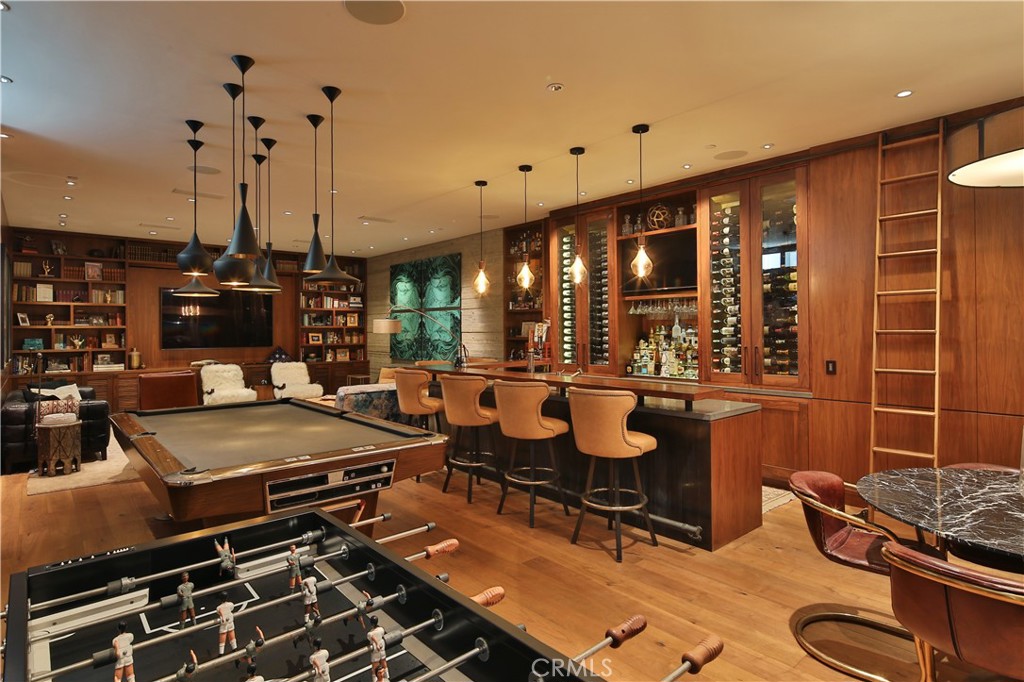 3124 The Strand