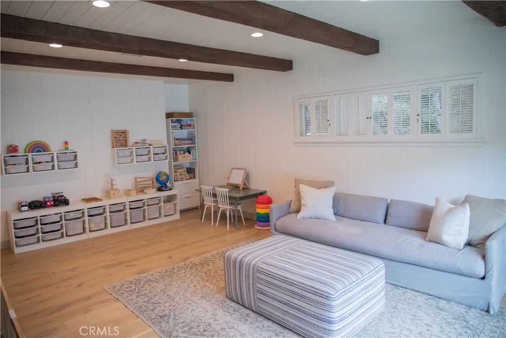 3361 Patricia Avenue