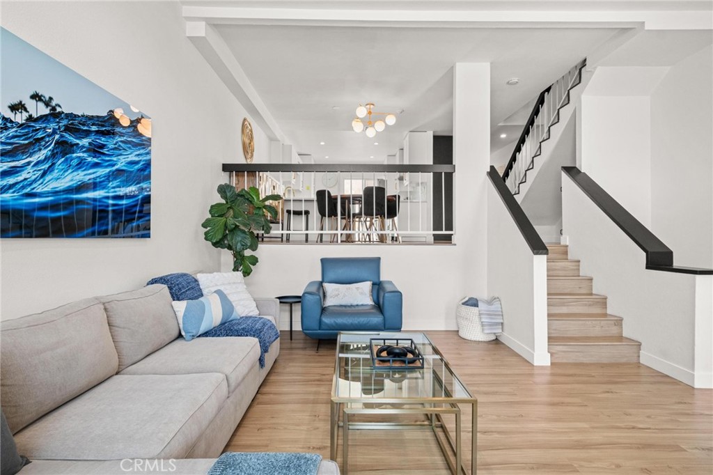 2310 Vanderbilt Lane 4