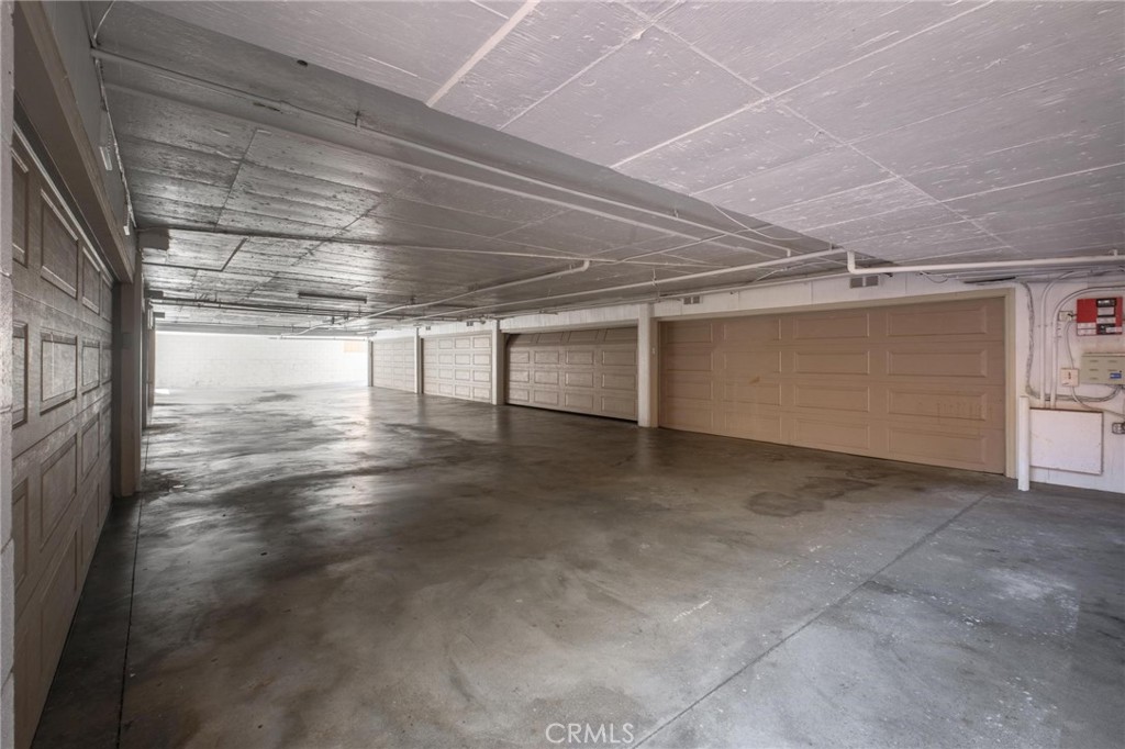 2310 Vanderbilt Lane 4