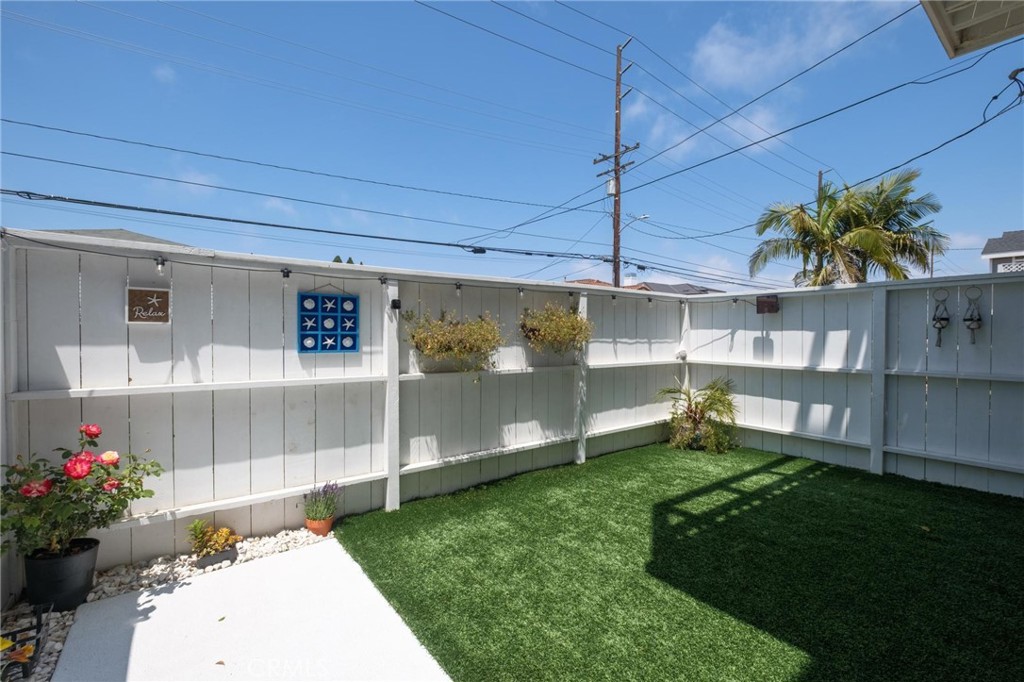 2310 Vanderbilt Lane 4