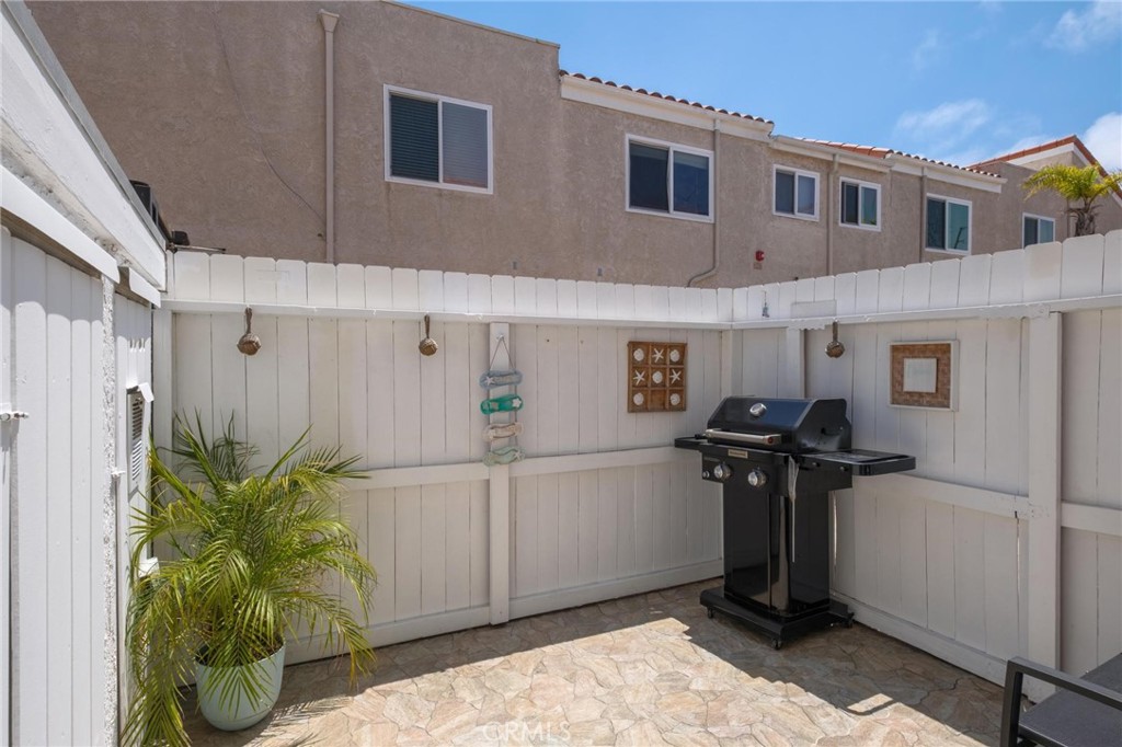 2310 Vanderbilt Lane 4