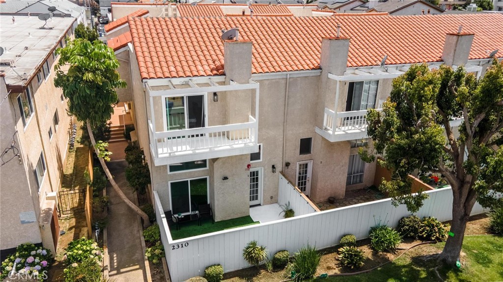 2310 Vanderbilt Lane 4