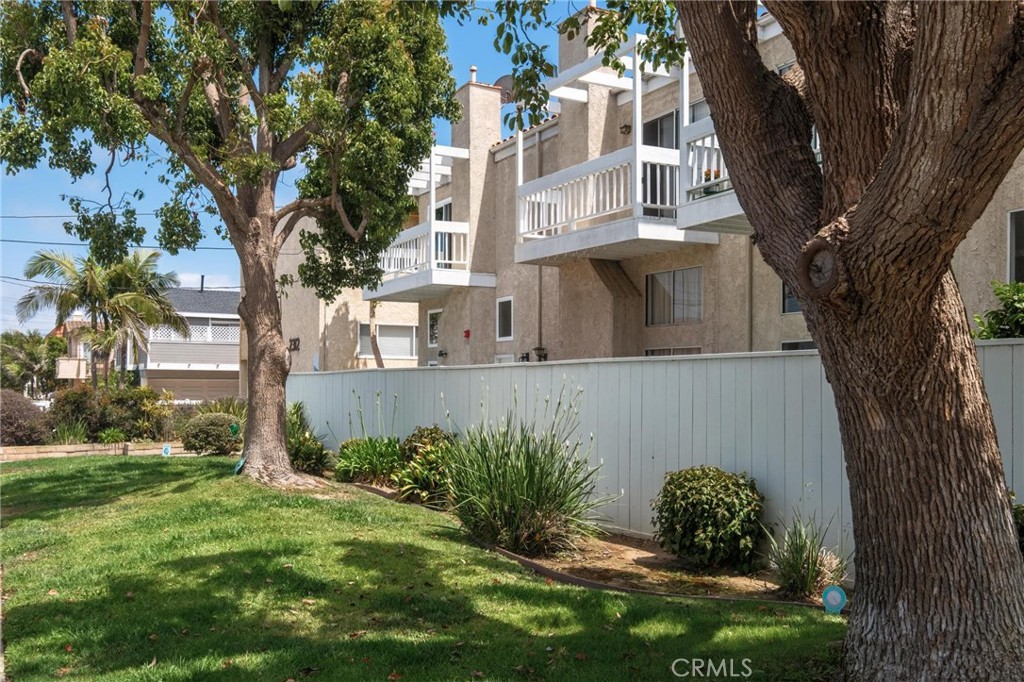 2310 Vanderbilt Lane 4