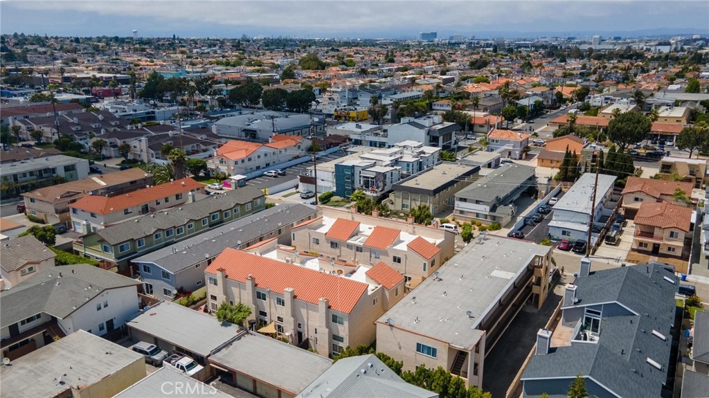 2310 Vanderbilt Lane 4