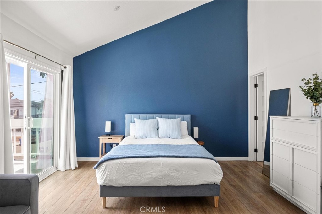 2310 Vanderbilt Lane 4