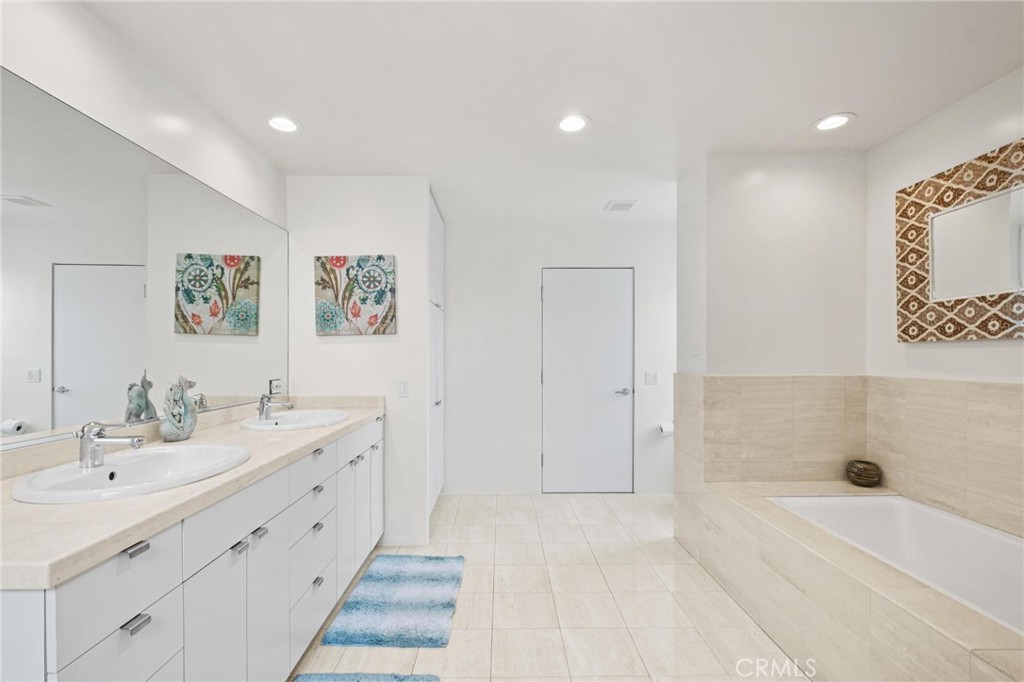 646 6th Street