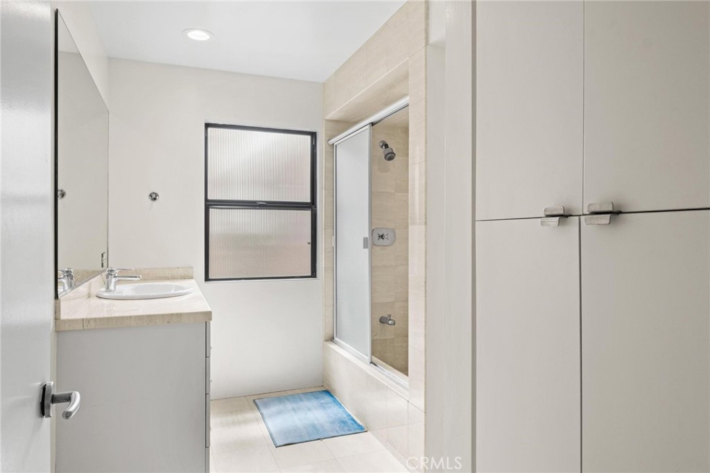 646 6th Street