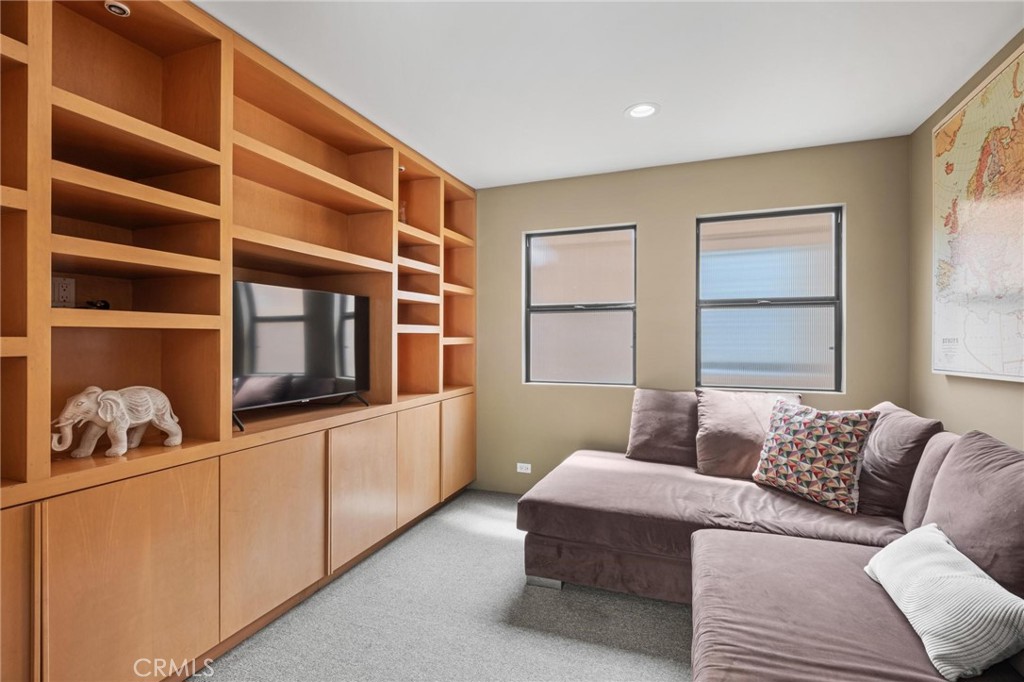 646 6th Street