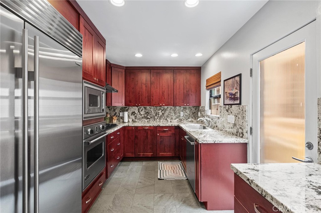 646 6th Street
