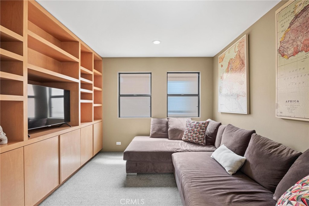 646 6th Street