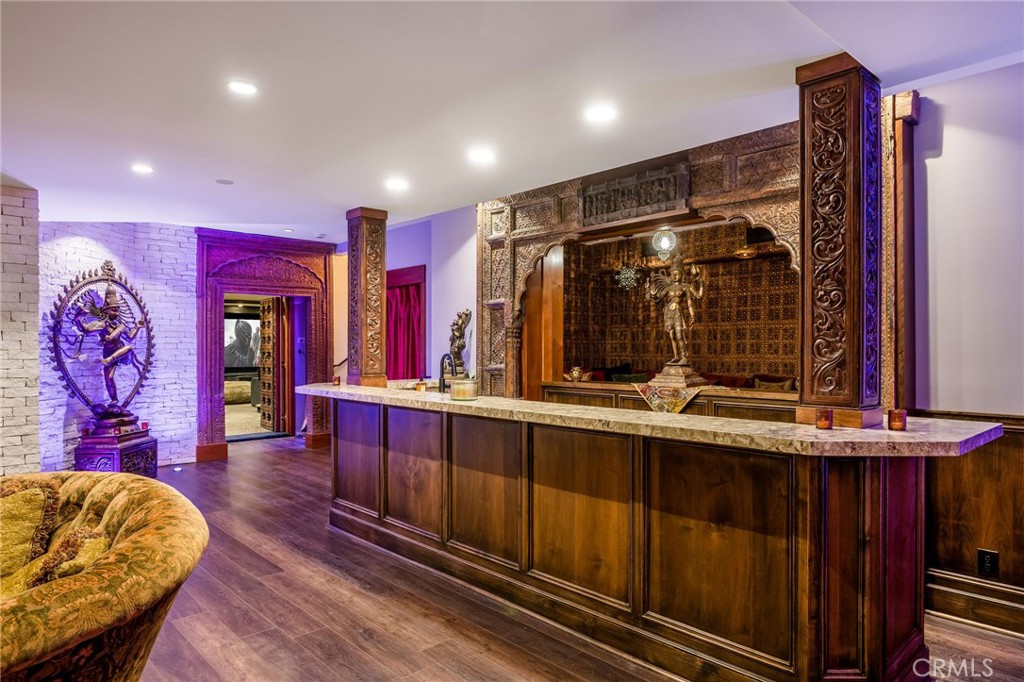 215 S Poinsettia Avenue