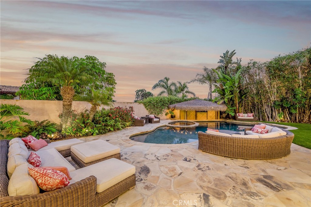 215 S Poinsettia Avenue