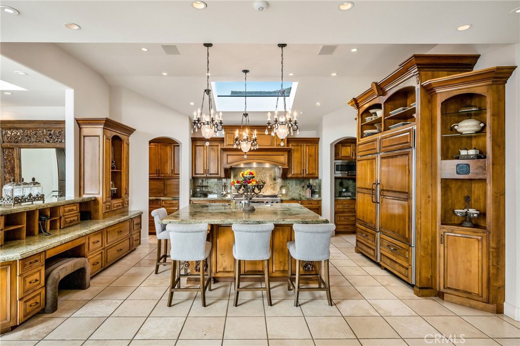 215 S Poinsettia Avenue