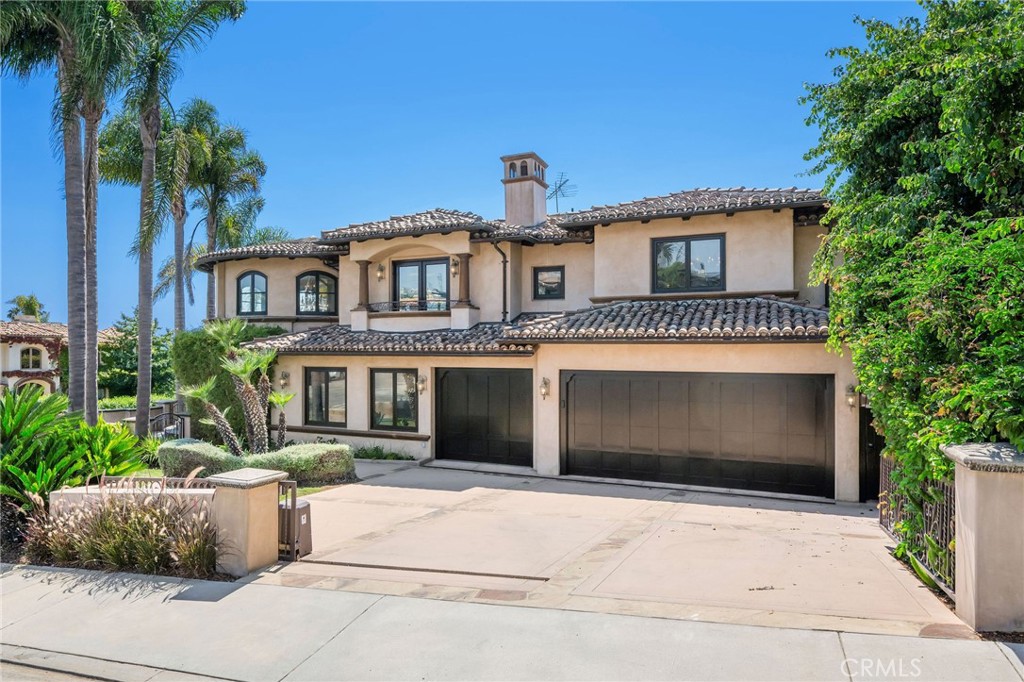 215 S Poinsettia Avenue