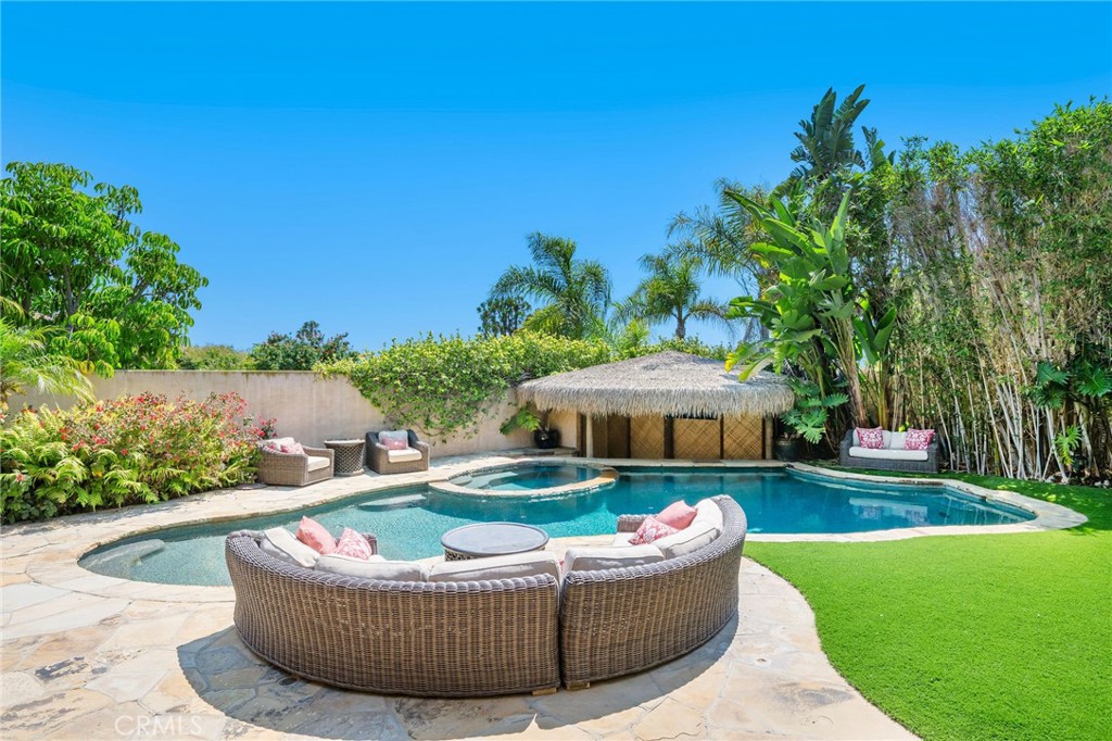 215 S Poinsettia Avenue