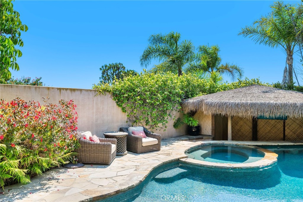 215 S Poinsettia Avenue