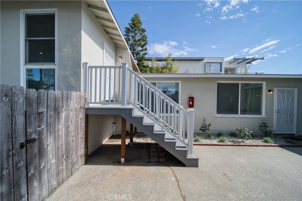 926 Manhattan Beach Blvd A
