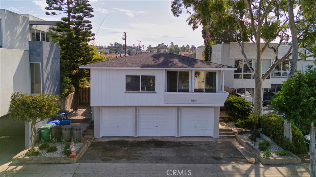 926 Manhattan Beach Blvd A