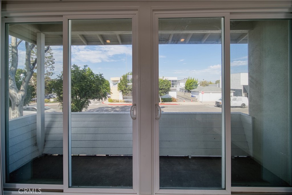 926 Manhattan Beach Blvd