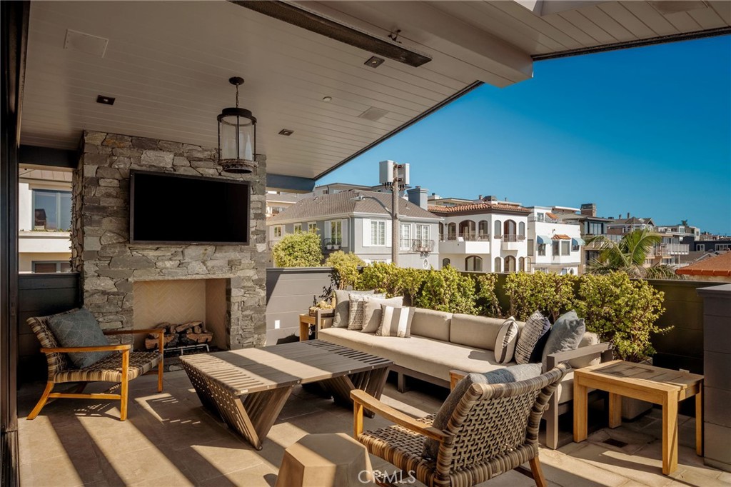 2903 Manhattan Avenue A