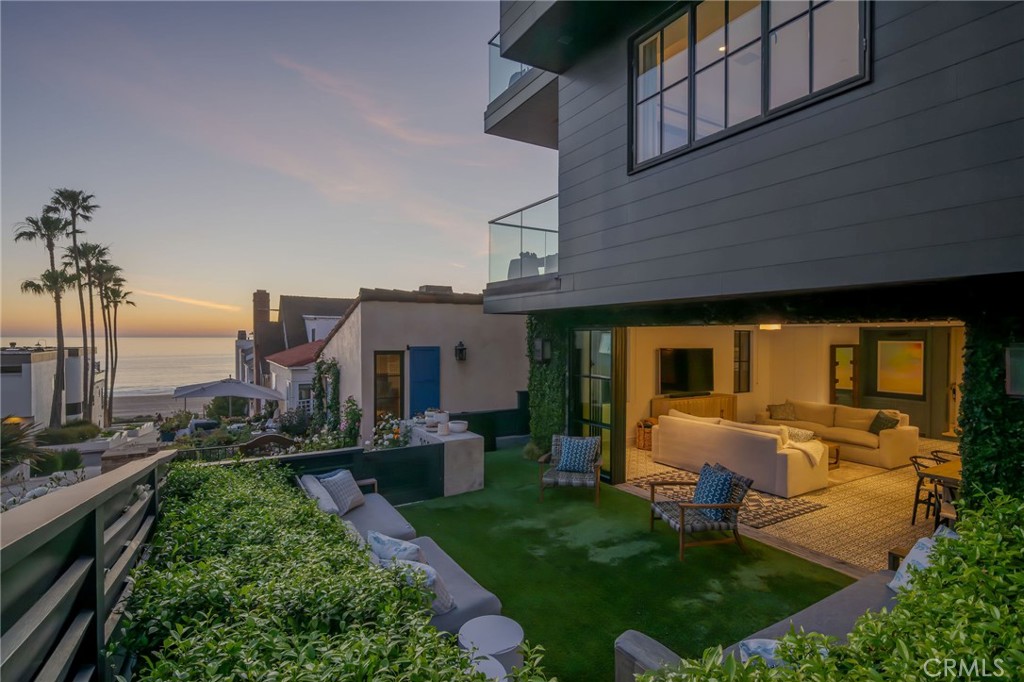 2903 Manhattan Avenue A