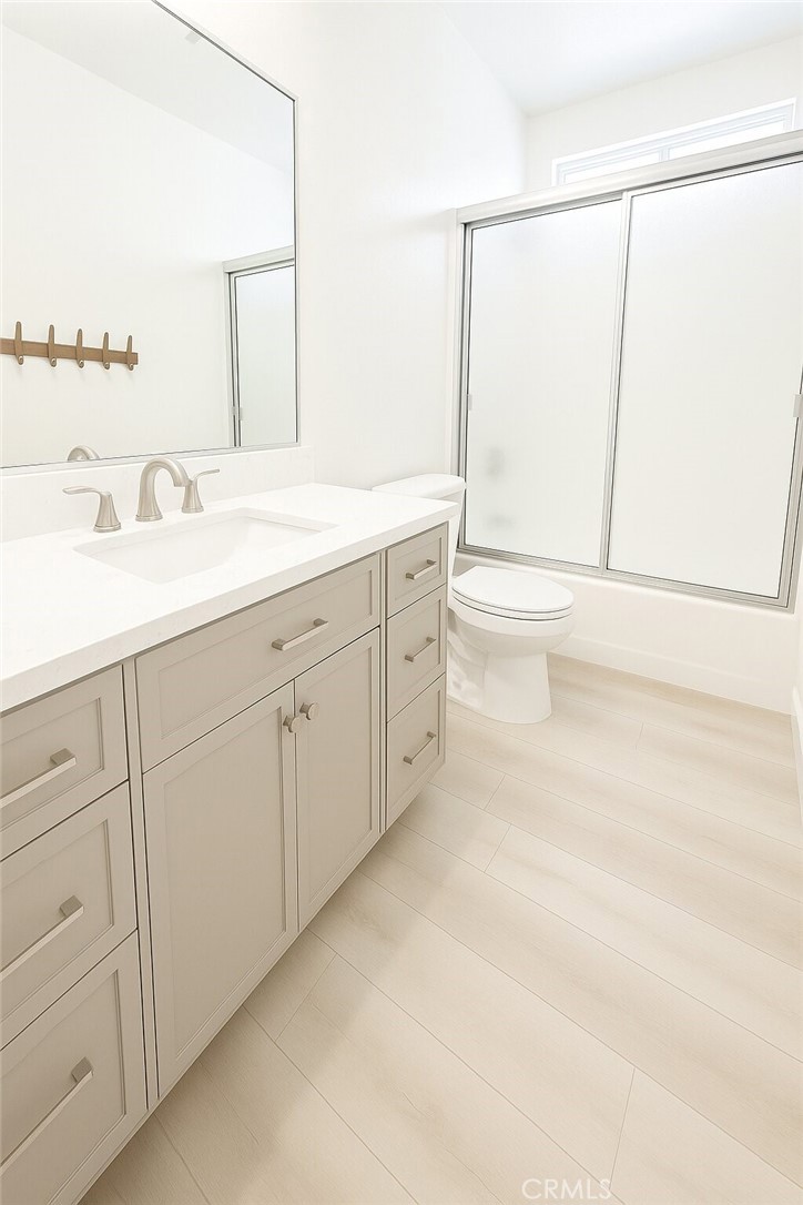 2124 Hermosa Avenue 6