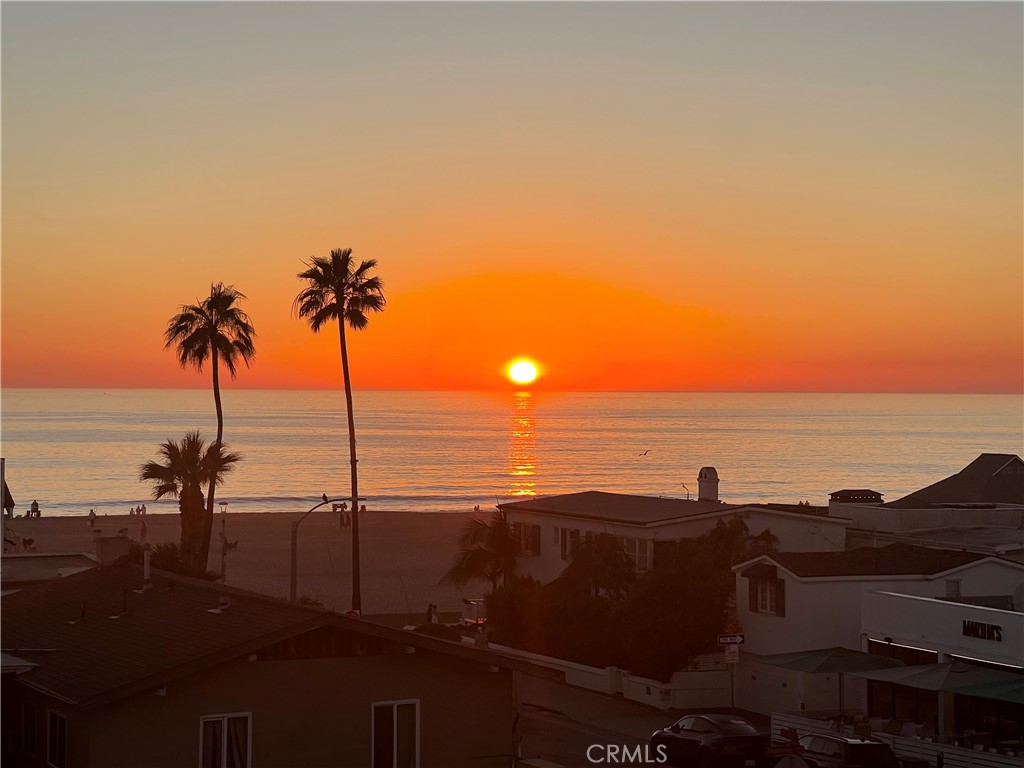 2124 Hermosa Avenue 6
