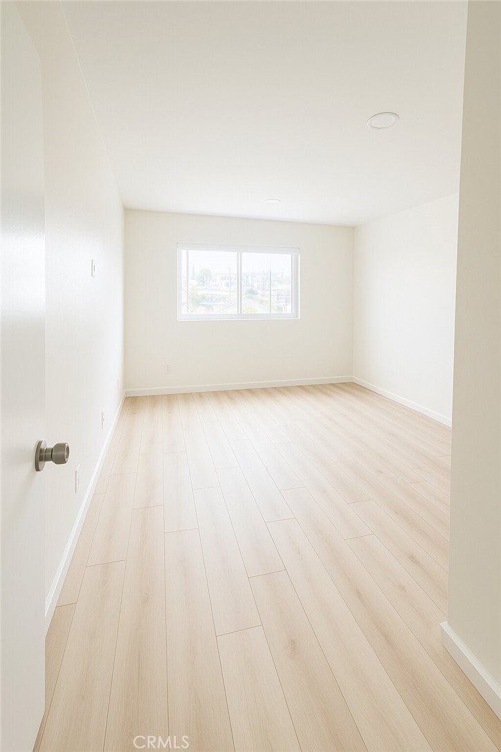 2124 Hermosa Avenue 6